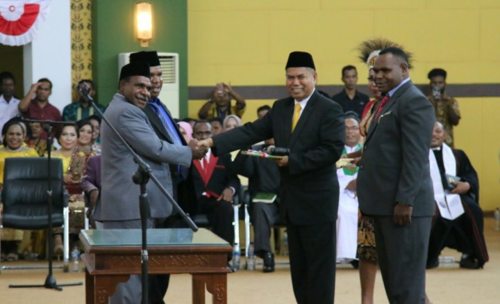Iwan Anwar Ditetapkan Jadi Ketua DPRD Mimika Sementara