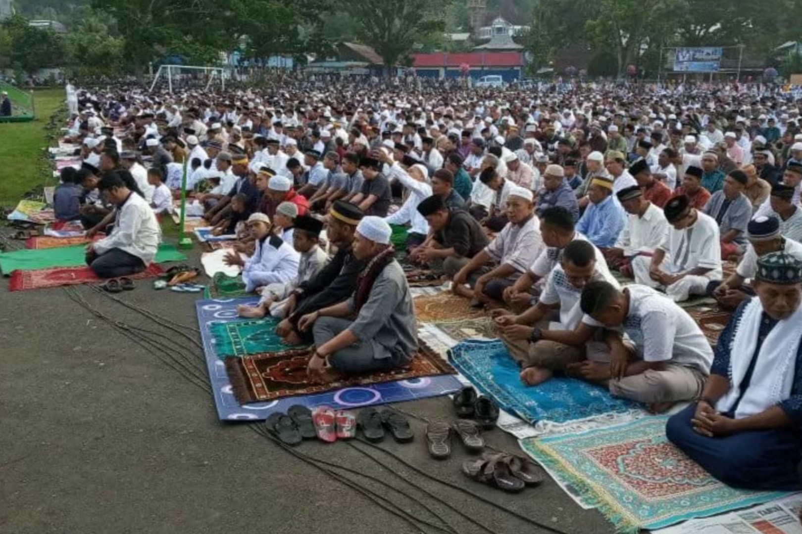 Pelaksanaan Salat Idul Fitri di Kabupaten Manokwari pada lebaran tahun 2019 (Foto: Antara/Toyiban)