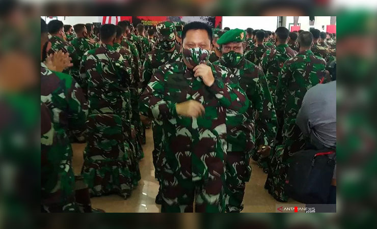 Wakil Kepala Staf TNI Angkatan Darat Mayjen Moch Fachruddin, usai memberi arahan kepada pasukan BKO di Markas Kodam XVIII/Kasuari, di Manokwari, Senin (13/7/2020) (Foto: Antara/Toyiban)