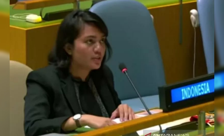 Tangkapan layar diplomat yang bertugas di PTRI New York, Silvany Austin Pasaribu, mewakili Indonesia saat menyampaikan hak jawab di Sidang Umum PBB, Sabtu (26/9/2020). (ANTARA/Yashinta Difa)