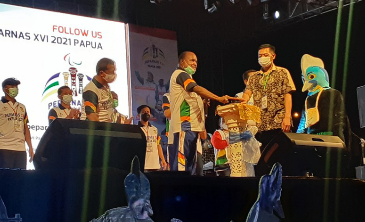 PELUNCURAN | Peluncuran Ikon Peparnas XVI di halaman Kantor Gubernur Papua. (Foto: Vidi/SP)