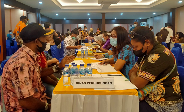 FORUM | Pimpinan dan staf Dinas Perhubungan, mengikuti forum OPD yang digelar Bappeda Mimika, Kamis (25/3/2021). Foto: Anya Fatma/Seputarpapua