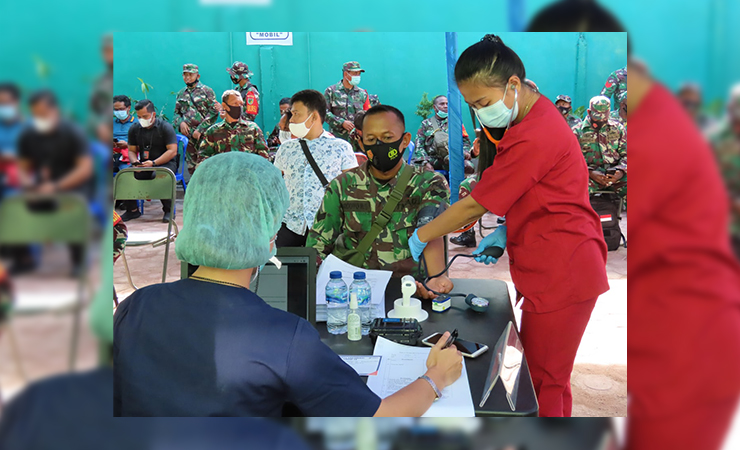 VAKSIN - Vaksinasi Covid-19 untuk anggota TNI.( Foto: Ist for SeputarPapua)