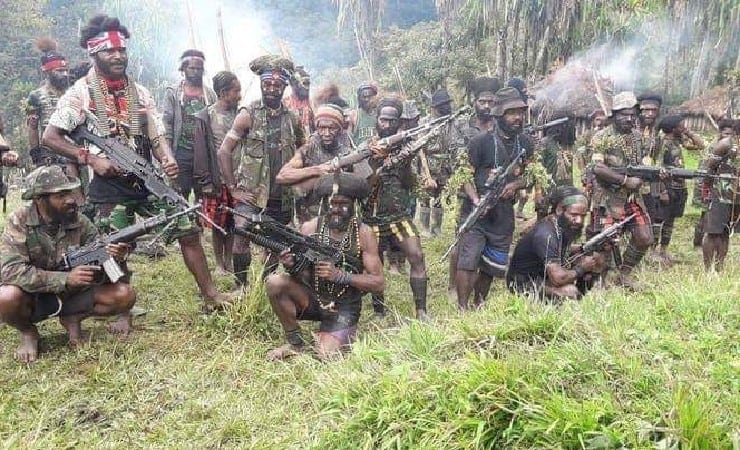 Anggota KKB Papua dilengkapi dengan persenjataan yang dimiliki. (Foto: TPNPB News)