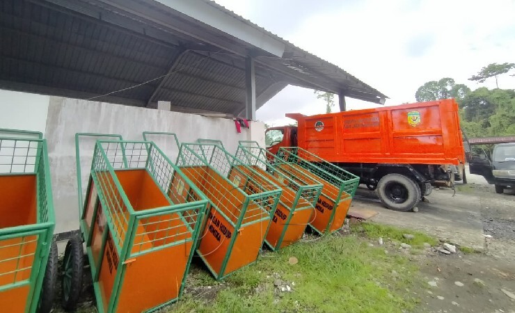 SAMPAH | Kendaraan pengangkut sampah milik Dinas Lingkungan Hidup. (Foto: Anya Fatma/Seputarpapua)