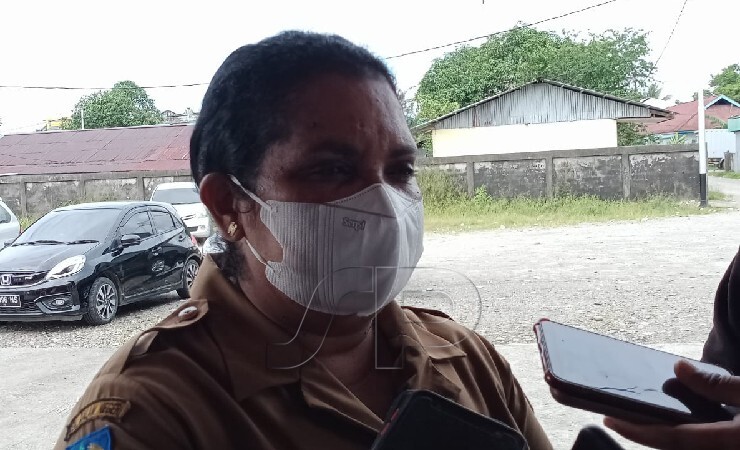 Kepala Badan Kepegawaian dan Pengembangan Sumber Daya Manusia (BKPSDM), Hermalina Imbiri (Foto: Kristin Rejang/Seputarpapua)