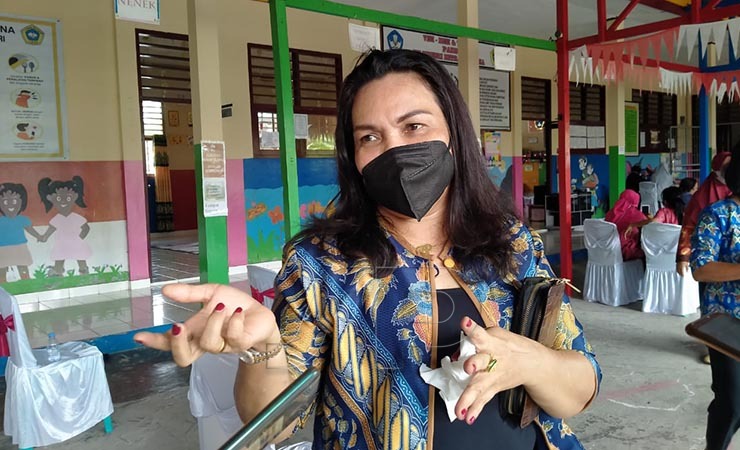 Kepala Dinas Pendidikan Kabupaten Mimika, Jeni Usmany. (Foto: Anya Fatma/Seputarpapua)