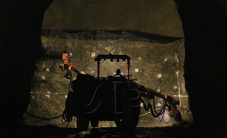 Penambangan bawah tanah dengan cara block caving. (Foto: PTFI)