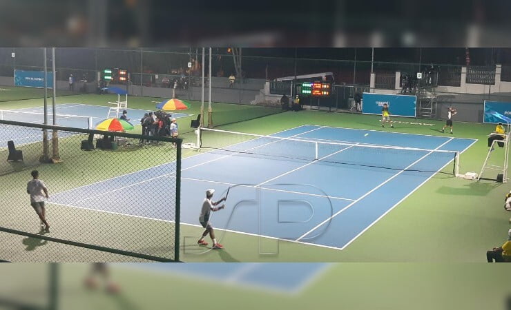 Partai Ganda putra tenis lapangan Papua vs Sumsel di Venue Sian Soor, Kota Jayapura, Minggu (26/9/2021). (Foto: Adi/Seputarpapua)