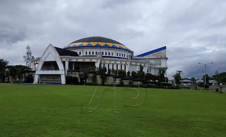 Gedung DPRD Kabupaten Mimika (Foto: Saldi/Seputarpapua)