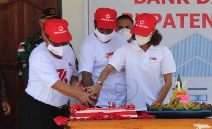 Bupati Kabupaten Keerom Resmikan markas PMI dan launching bank darah. (Foto: Amin/Seputarpapua)