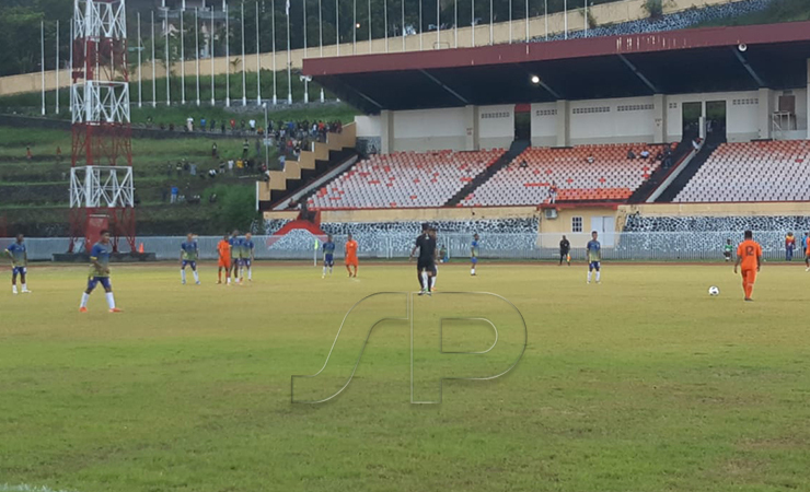 PERTANDINGAN | Persigubin saat melawan Persimer dalam laga semifinal liga 3 zona Papua di Stadion Mandala Jayapura, Kamis (15/12/2021)