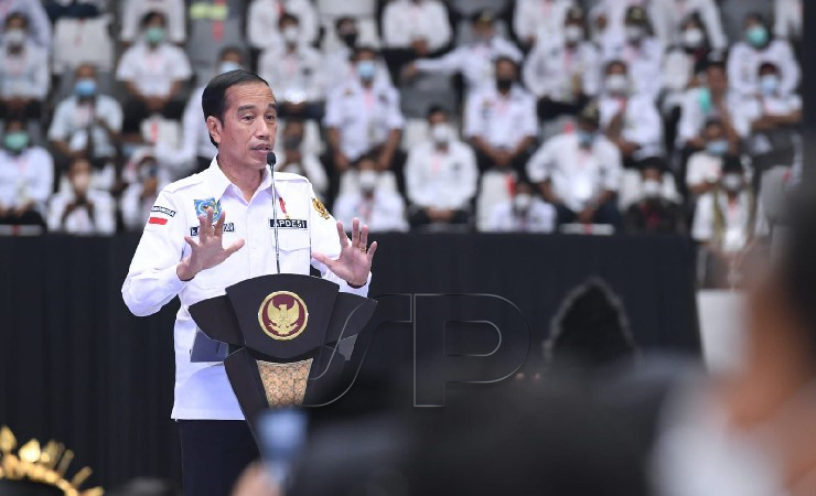 Presiden Jokowi pada Silatnas APDESI 2022, di Jakarta, Selasa (29/03/2022). (Foto: BPMI Setpres/Lukas)