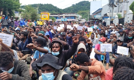 Aksi demonatrasi di Lingkaran Abepura, kota Jayapura, (Foto: Ist)