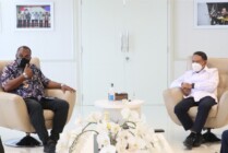 Wakil Ketua Komisi V DPR Papua Jack Kamasan Komboy bertemu Menpora, Zainudin Amali di Kantor Kemenpora, Rabu (13/4/2022). (Foto: Kemenpora)
