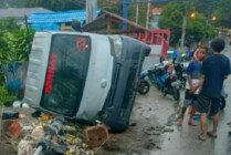 KECELAKAAN | Peristiwa kecelakaan lalu lintas di jalan Koti, Distrik Jayapura Selatan, Kota Jayapura, Papua yang menewaskan seorang pejalan kaki serta melukai empat orang lainnya, Rabu (4/5/2022). (Foto: Humas Polresta Jayapura)