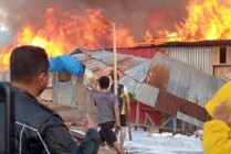 KEBAKARAN | Pasar Wosi Manokwari terbakar, Senin (9/5/2022). (Foto: Anissa/ seputarpapua)