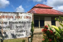 Cetiya Giri Loka di Kampung Naena Mukti Pura, Distrik Iwaka, Mimika, Papua.