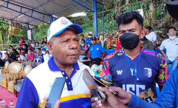 Bupati Kabupaten Jayapura dan juga Ketua Asosiasi Forum Bersama Kepala Daerah se Tanah Tabi, Mathius Awoitauuw. (Foto: Vidi/Seputarpapua)