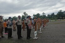 Suasana apel pagi di Halaman Kantor Pusat Pemerintahan Kabupaten Mimika, Senin (30/5/2022). (Foto: Kristin Rejang/Seputarpapua)