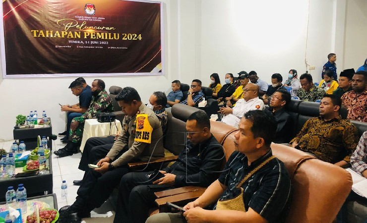 Peluncuran tahapan pemilu 2024 diikuti KPU dan stakeholder di Mimika. (Foto: Anya Fatma/Seputarpapua)