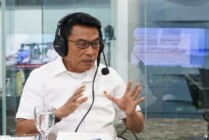 Kepala Staf Kepresidenan Dr. Moeldoko menjadi nara sumber program talk show, di Pro 3 RRI Jakarta, Kamis (30/6). (Foto: Kantor Staf Presiden)