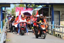 Masyarakat di Asmat konvoi menggunakan kendaraan keliling Kota Agats meyambut kehadiran Provinsi Papua Selatan, Kamis (30/6/2022).