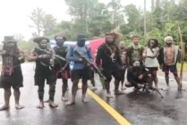 Egianus Kogoya bersama kelompoknya usai membantai warga sipil di Nogolait, Nduga, pada Sabtu 16 Juli 2022