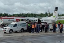 Proses evakuasi satu korban meninggal dunia akibat kekejaman KKB di Nduga, Kamis (21/7/2022). (Foto:Arifin/Seputarpapua)