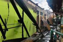 Bangunan yang terbakar di jalan Kartini pada 18 Juli 2022 dan menewaskan dua orang. (Foto: Saldi/Seputarpapua)