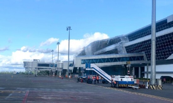 Garbarata di Terminal Baru Bandara Mosez Kilangin sudah terpasang dan siap untuk diresmikan. (Foto: Anya Fatma/Seputarpapua)