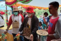 Peresmian Pondok PMI ditandai dengan pemotongan pita oleh Deputi 4 Bidang Intelijen Ekonomi BIN, Mayjen TNI I Gede Made Kartikajaya, Kamis (25/8/2022). (Foto: Arifin/Seputarpapua)