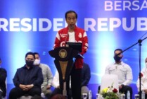 Presiden Joko Widodo saat menyampaikan sambutannya dalam acara silaturahmi bersama karyawan PT Freeport Indonesia di Tembagapura, Mimika, Papua Tengah, Rabu (31/8/2022). (Foto: Saldi/Seputarpapua)