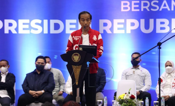 Presiden Joko Widodo saat menyampaikan sambutannya dalam acara silaturahmi bersama karyawan PT Freeport Indonesia di Tembagapura, Mimika, Papua Tengah, Rabu (31/8/2022). (Foto: Saldi/Seputarpapua)