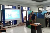 Lomba karoke yang diadakan BPS dalam memeriahkan Hari Statistik Nasional (HSN), Senin (26/9/2022). (Foto: Arifin/Seputarpapua)