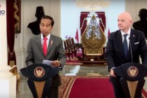 Presiden Joko Widodo dan Presiden Federasi Sepak Bola Internasional (FIFA). (Foto: Tangkapan layar Sekretariat Presiden)