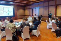 PERTEMUAN - Suasana pertemuan antara Komisi VI DPR RI dengan pihak PT Freeport Indonesia di Rimba Papua Hotel. (Foto: Ist)