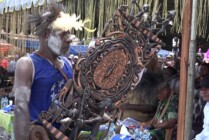 Karya Seni Juara 2 Panel bernomor registrasi 148 dilelang kepada tamu Festival Pokman ke-35 di Agats, Senin (10/10/2022). (Foto: Yonri/Seputarpapua)