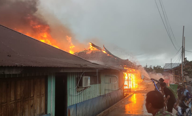 Kebakaran yang terjadi di Pasar Dolog Agats