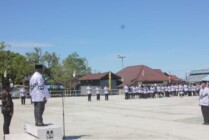 Upacara Hari Guru Nasional dan HUT PGRI ke 77 di Kabupaten Asmat, Papua Selatan, Jumat (25/11/2022). (Foto: Elgo)