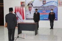 Pj Gubernur Papua Selatan, Apolo Safanpo melantik Madaremmeng sebagai Pj Sekretaris Daerah Provinsi Papua Selatan di Gedung Negara Kantor sementara Gubernur Papua Selatan, Merauke, Kamis (1/12/2022).