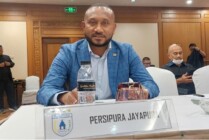 Manajer Persipura Jayapura, Yan P. Mandenas. (Foto: Official Persipura)