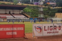 Pertandingan Persinab Nabire melawan Toli FC di Stadion Mandala Jayapura, Rabu (25/01/2023). (Foto: Vidi/Seputarpapua)