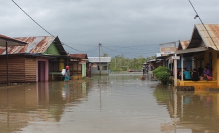 Banjir rob pada salah satu kampung di Merauke. (Foto: Ist)