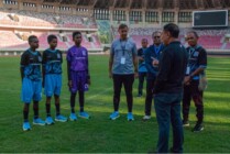 Menpora Zainudin Amali ketika berdialog dengan murid dan pelatih PFA, pada 31 Agustus 2022. (Foto: Corcom PTFI)