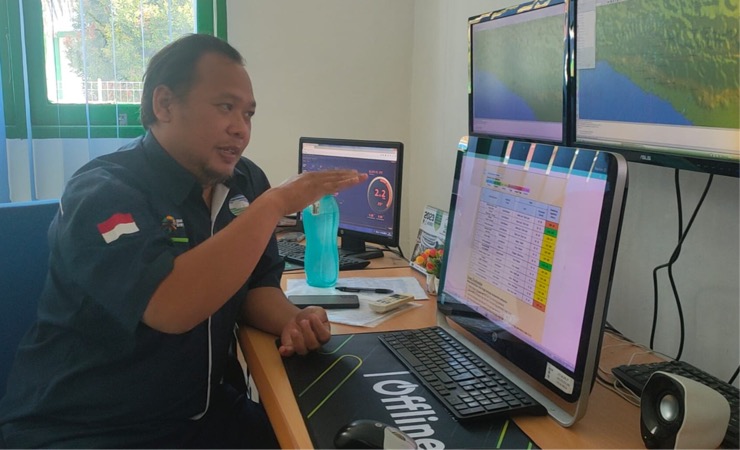 Prakirawan Badan Meteorologi Klimatologi dan Geofisika (BMKG) Timika, Sony Hartono. (Foto: Arifin/Seputarpapua)