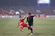 Witan Sulaeman saat berduel dengan timnas Vietnam. (Foto: Humas PSSI)