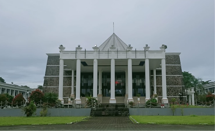 Kantor Pusat Pemerintahan Kabupaten Mimika, Papua Tengah. (Foto: Kristin Rejang/Seputarpapua)