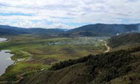 Taman Wisata Gunung Alam Gunung Meja di Provinsi Papua Barat. (Foto: Papuabaratprov.go.id)