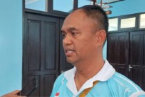 Kadisperindag Mimika Petrus Pali Ambaa saat ditemui wartawan di kantor Disperindag, Jumat (10/2/2023). (Foto: Fachruddin Aji/Seputarpapua)